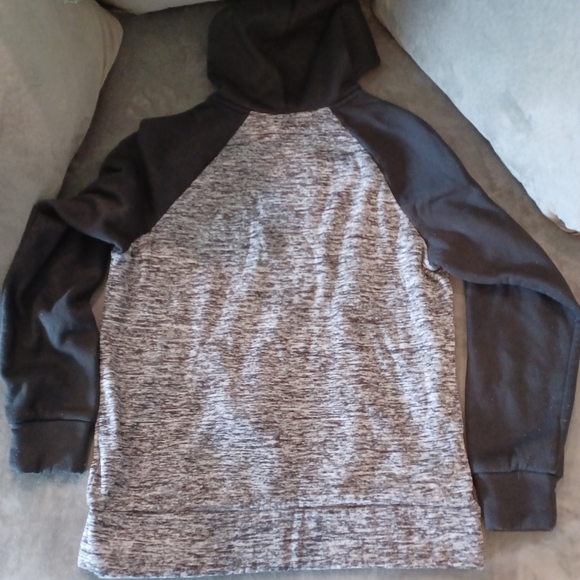 Marvel The Punisher Hoodie - Picture 2 of 5